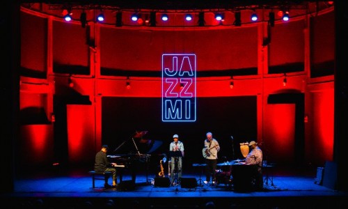 JazzMi: il festival continua la sua corsa trionfale dopo i memorabili sold out di Metheny, Bill Frisell, Christian Mcbride e Murubutu.